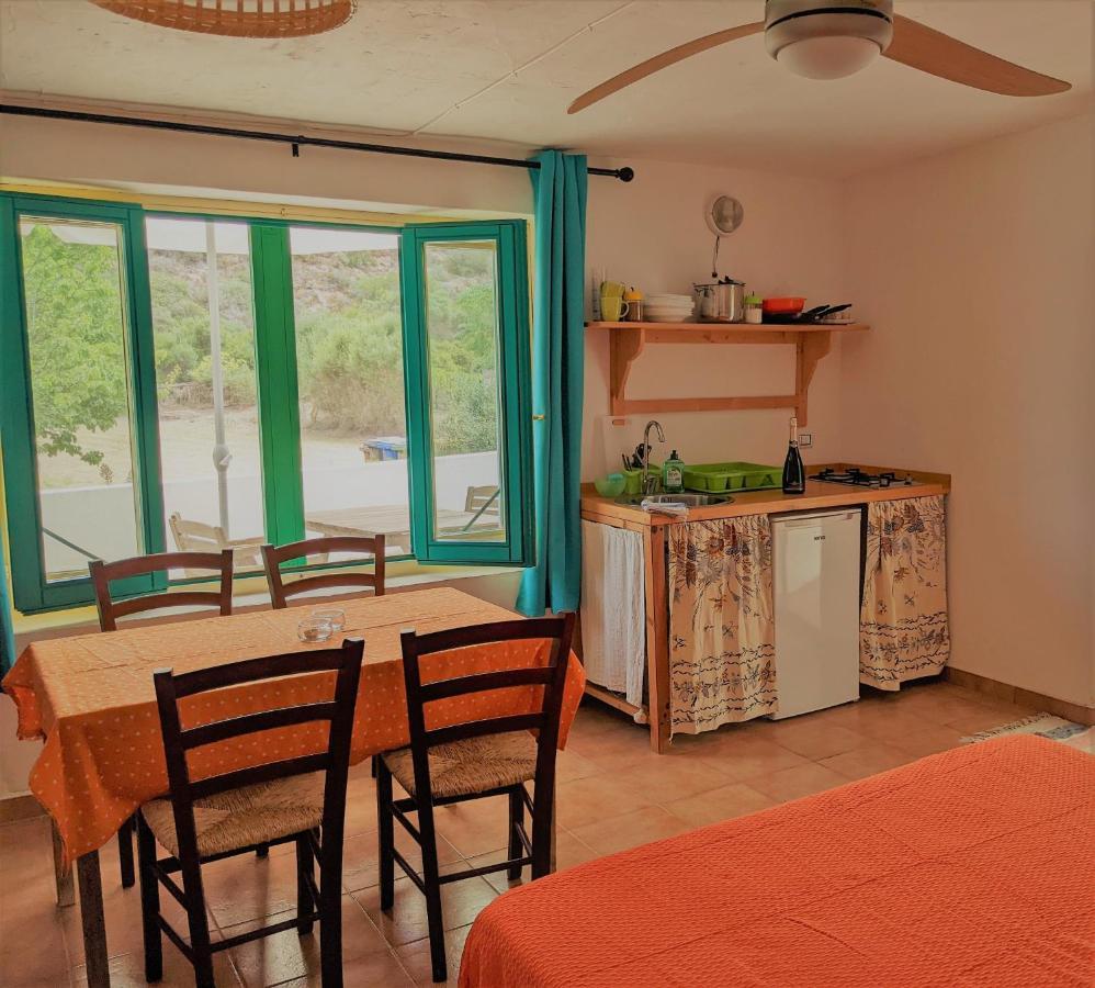 Bed and Breakfast Cala Vinagra House Carloforte  Exterior foto